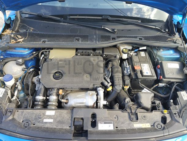 Peugeot 208 · Ano 2022