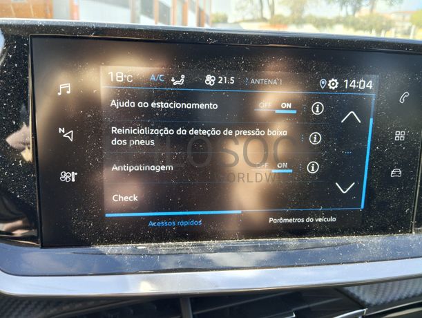 Peugeot 208 · Ano 2022