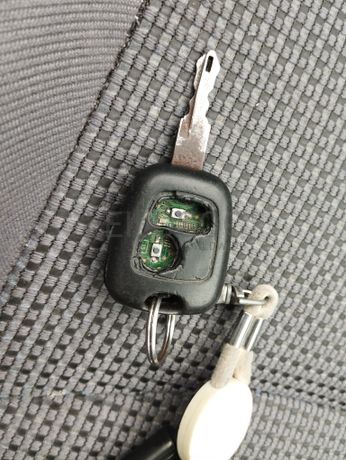 Peugeot 206 · Ano 2002