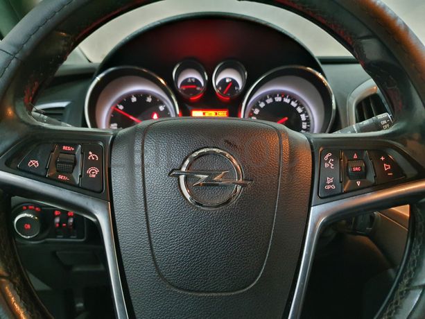 Opel Astra · Ano 2015