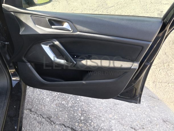 Peugeot 308 · Ano 2015