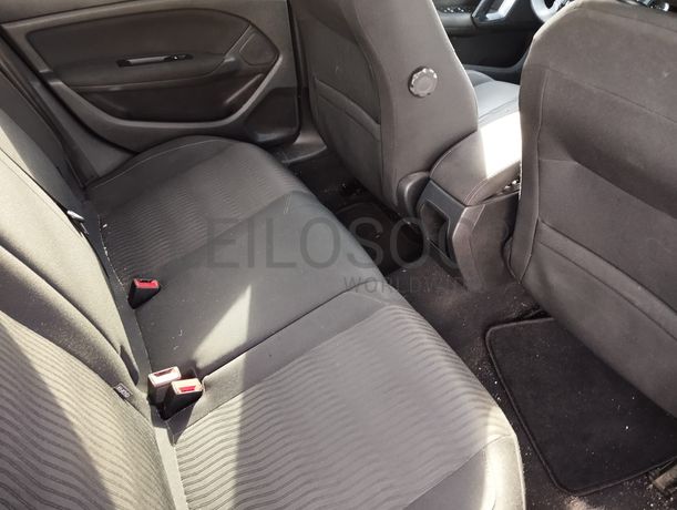 Peugeot 308 · Ano 2015