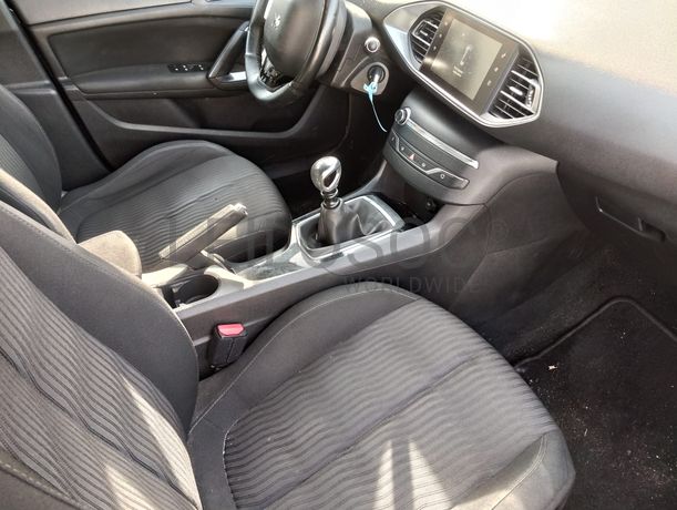 Peugeot 308 · Ano 2015