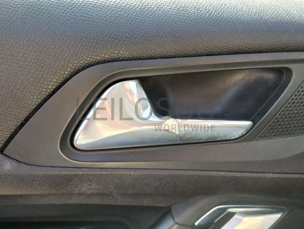 Peugeot 308 · Ano 2015