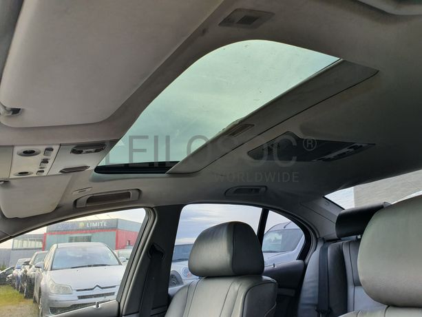 BMW 735i · Ano 2003