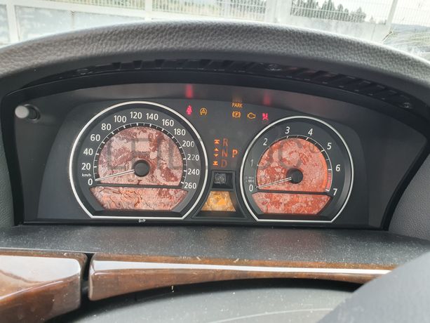 BMW 735i · Ano 2003