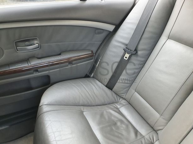 BMW 735i · Ano 2003