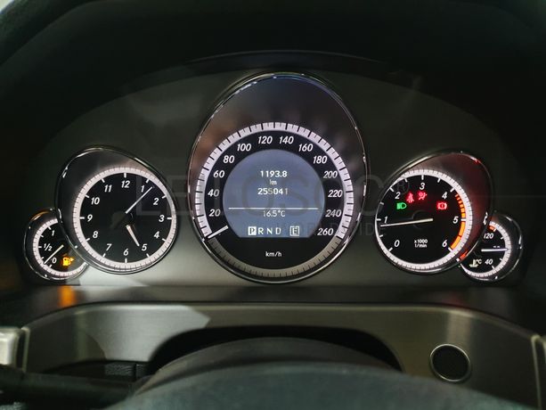 Mercedes-Benz E 250 CDI · Ano 2010