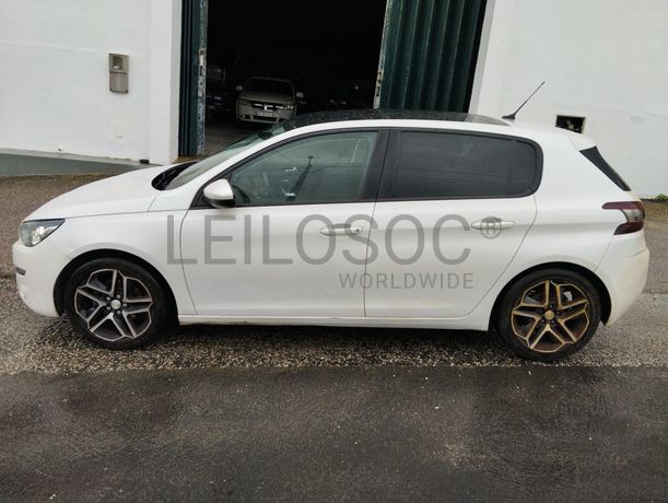 Peugeot 308· Ano 2015