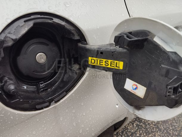 Peugeot 308· Ano 2015