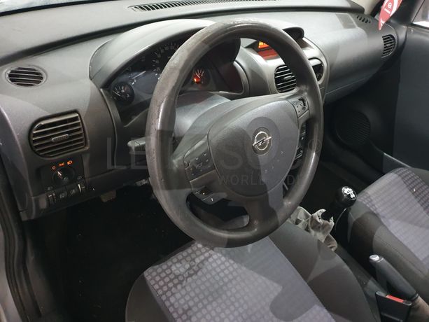 Opel Corsa · Ano 2005