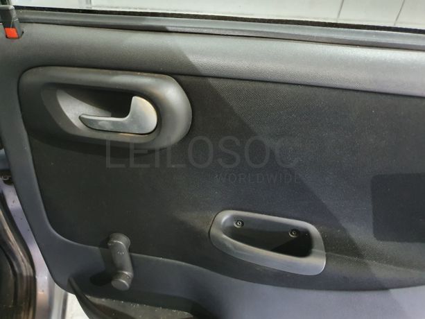 Opel Corsa · Ano 2005