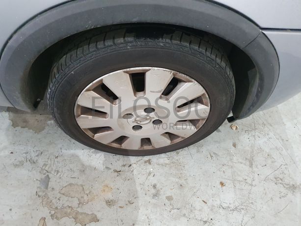 Opel Corsa · Ano 2005