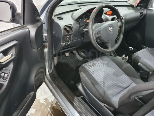 Opel Corsa · Ano 2005