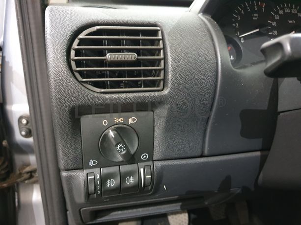 Opel Corsa · Ano 2005