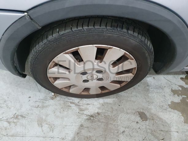 Opel Corsa · Ano 2005