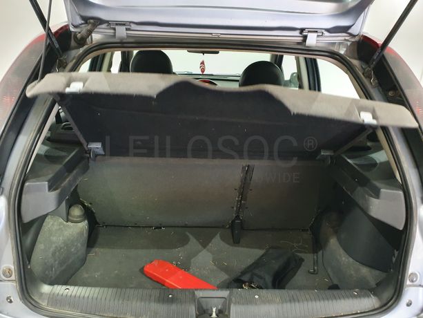 Opel Corsa · Ano 2005