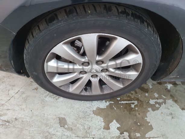 Opel Astra · Ano 2011