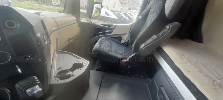 Mercedes-Benz Actros 1842 · Ano 2014