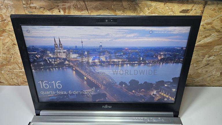 Portátil Fujitsu H770