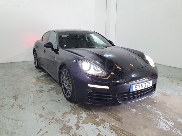 Porsche Panamera 3.0E-Hybrid · Ano 2014