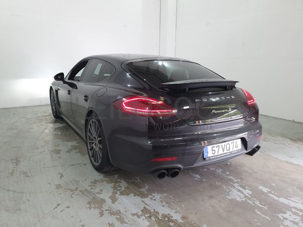 Porsche Panamera 3.0E-Hybrid · Ano 2014