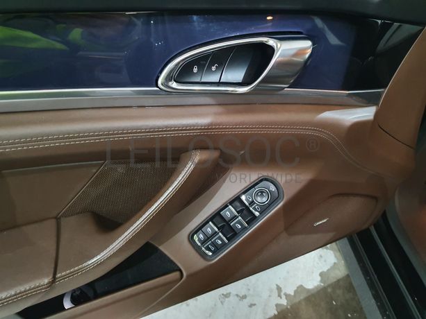 Porsche Panamera 3.0E-Hybrid · Ano 2014