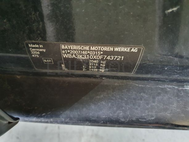 BMW 320D · Ano 2013