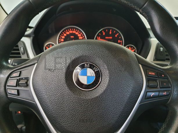 BMW 320D · Ano 2013