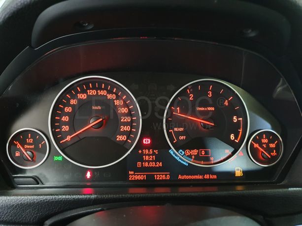 BMW 320D · Ano 2013