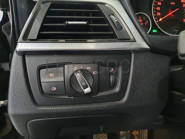 BMW 320D · Ano 2013