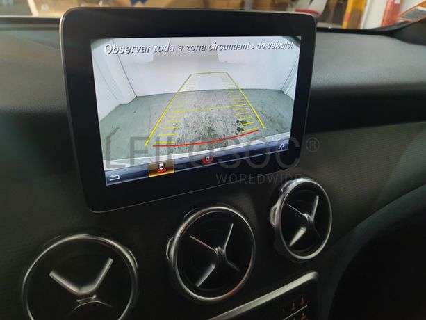 Mercedes-Benz GLA 180D · Ano 2017