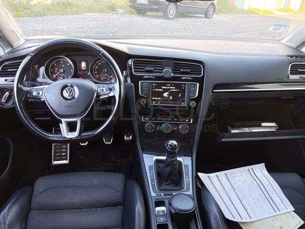 Volkswagen Golf 1.6 TDI · Ano 2015