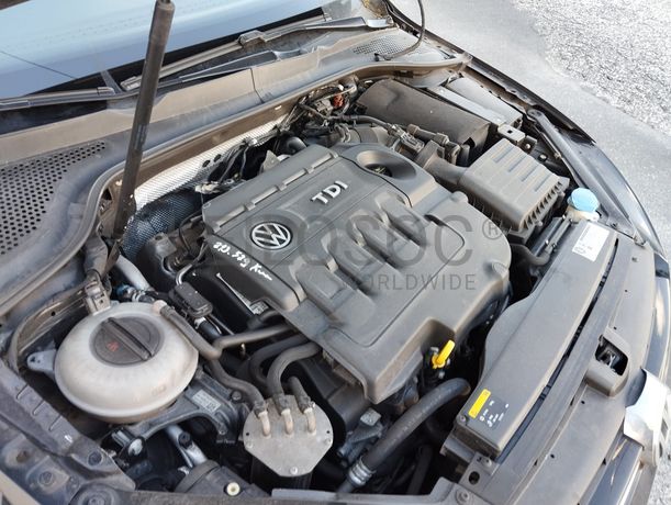 Volkswagen Golf 1.6 TDI · Ano 2015