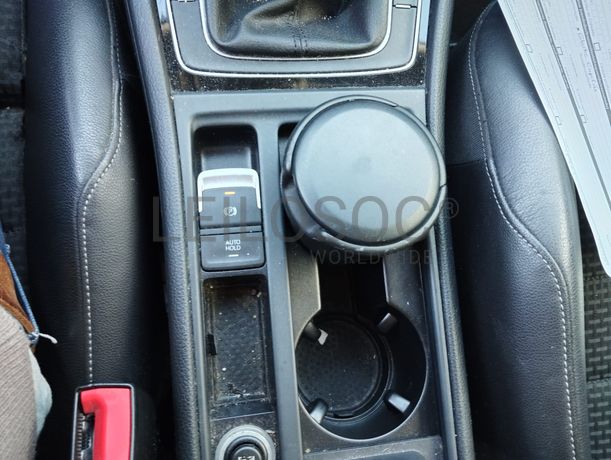 Volkswagen Golf 1.6 TDI · Ano 2015