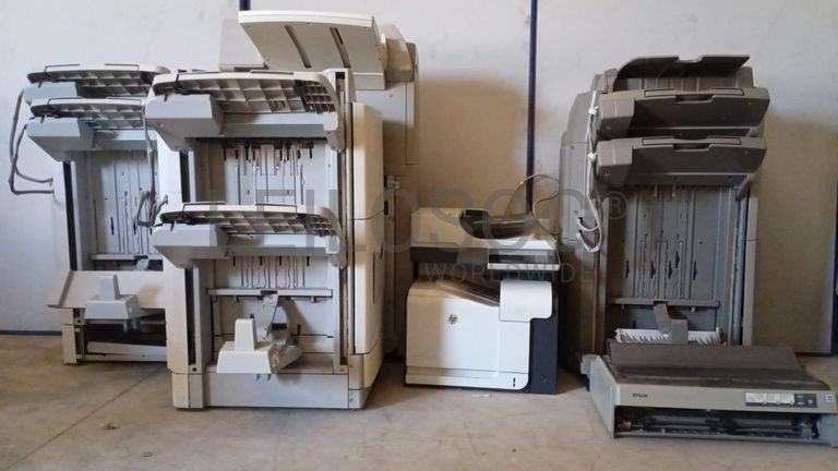 Impressoras HP e Epson e caixas para impressoras