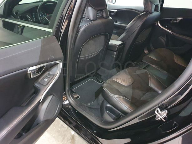 Volvo V40 · Ano 2015