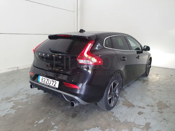 Volvo V40 · Ano 2015