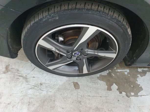 Volvo V40 · Ano 2015