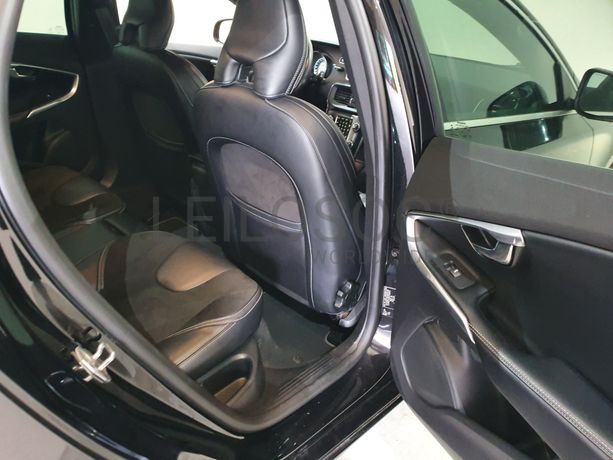 Volvo V40 · Ano 2015