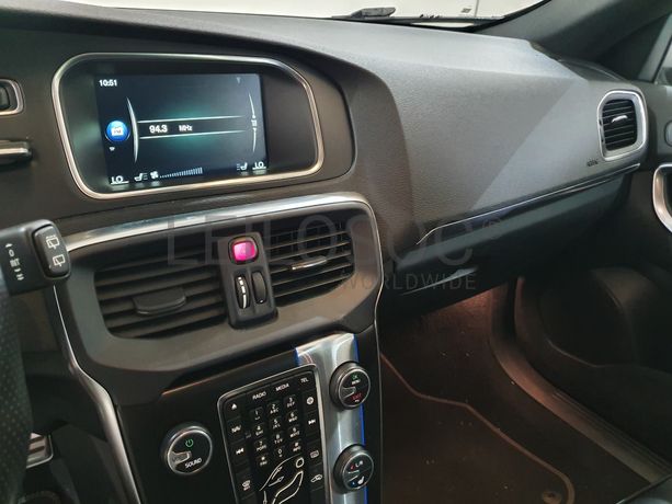 Volvo V40 · Ano 2015