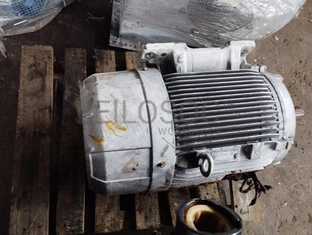 LOTE ÚNICO DE EQUIPAMENTOS INDUSTRIAIS