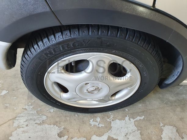 Opel Corsa · Ano 2001