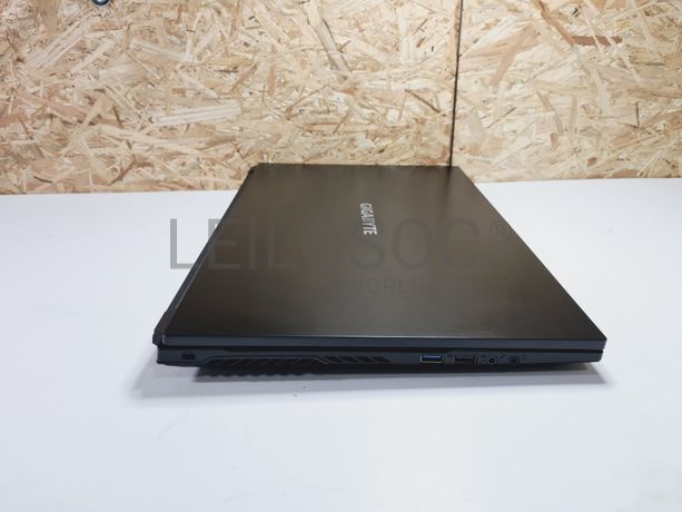 Portátil Gigabyte G7 GD Gaming