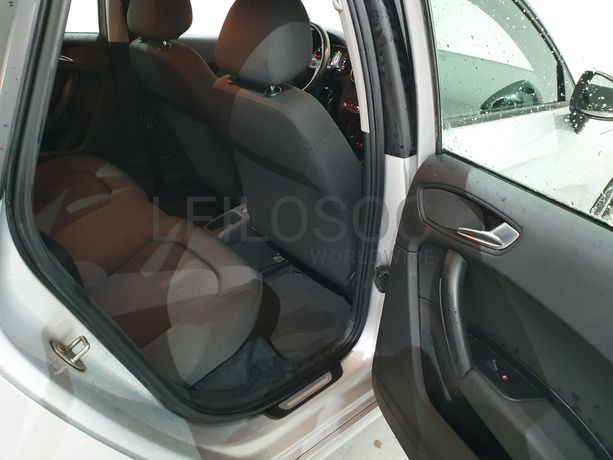 Audi A1 1.6 Tdi Sline · Ano 2013