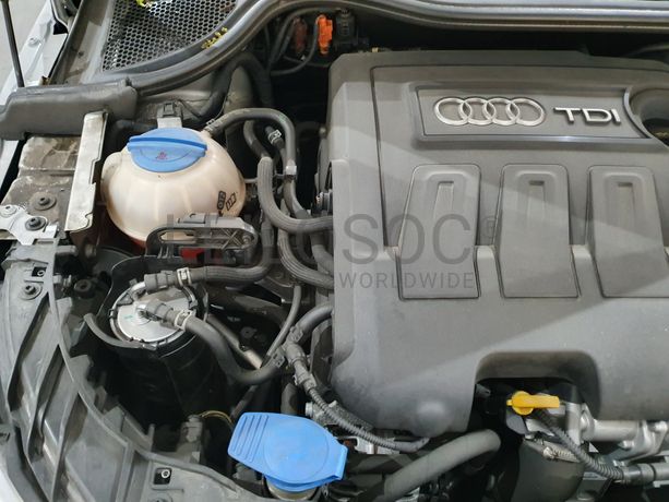 Audi A1 1.6 Tdi Sline · Ano 2013