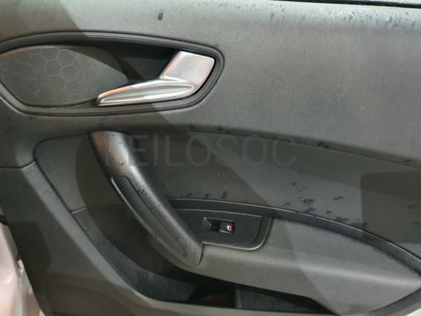 Audi A1 1.6 Tdi Sline · Ano 2013