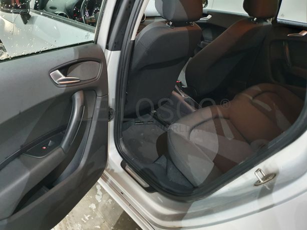 Audi A1 1.6 Tdi Sline · Ano 2013