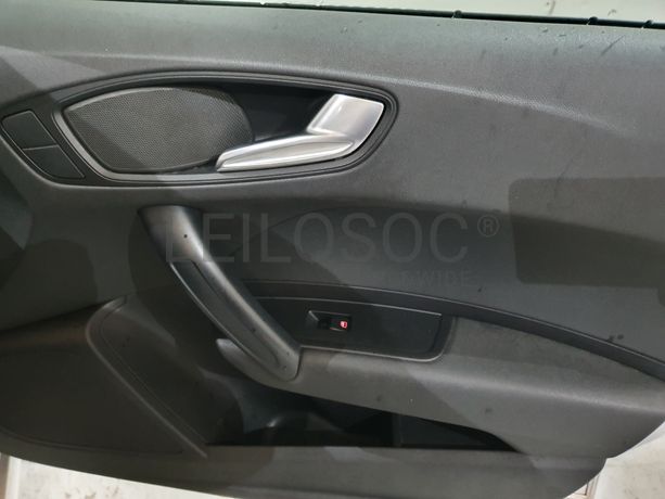 Audi A1 1.6 Tdi Sline · Ano 2013