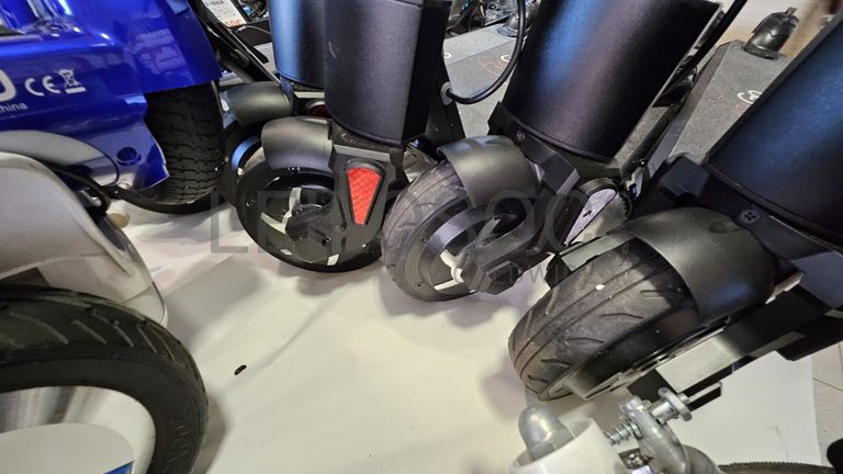 Trotinetes · Segways · Overboard